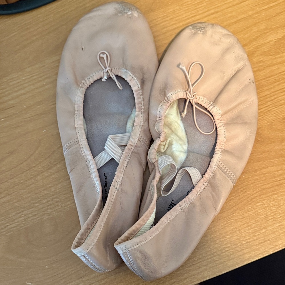 American Ballet Theater Women's Ballet Shoes Size 7 1/2